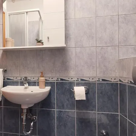 Spacious In Near Garden - 4 Min Appartement