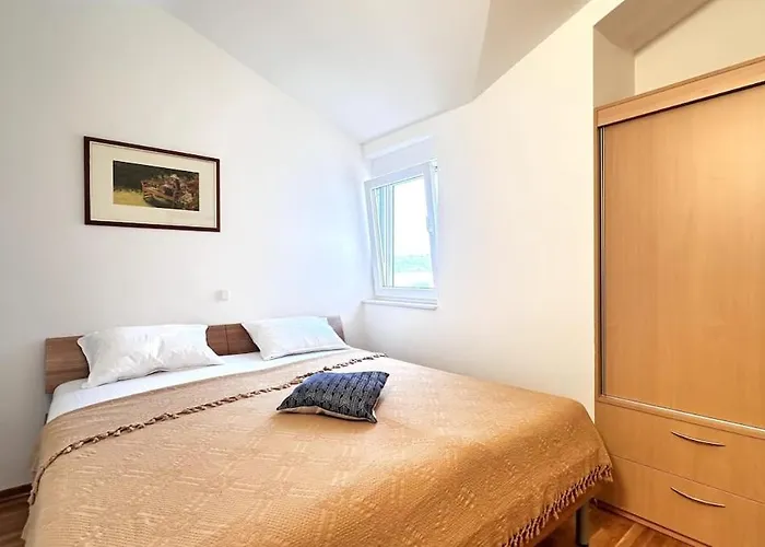 Appartement Spacious In Near Garden - 4 Min *